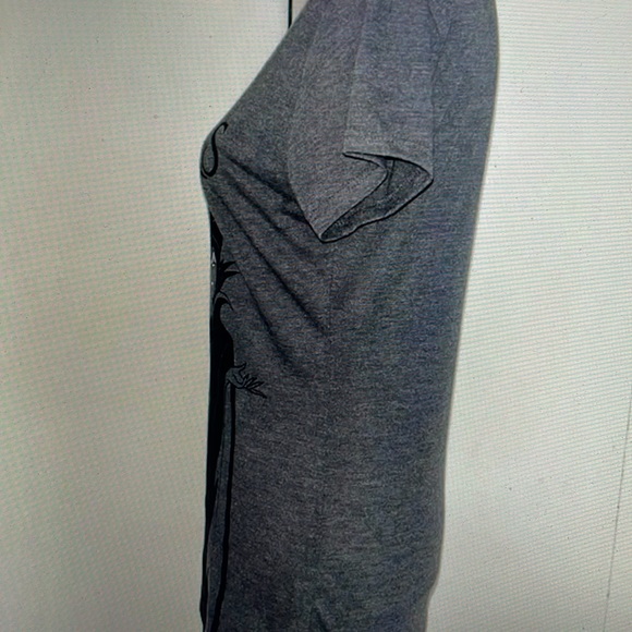 DISNEY FEMALE VILLAINS T-SHIRT. - Picture 3 of 8